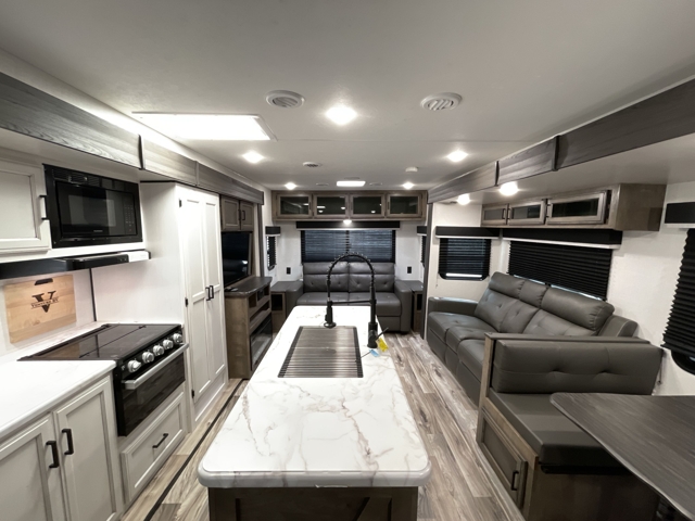 2023 Venture RV Sporttrek 312VIK — photo 3 of 8