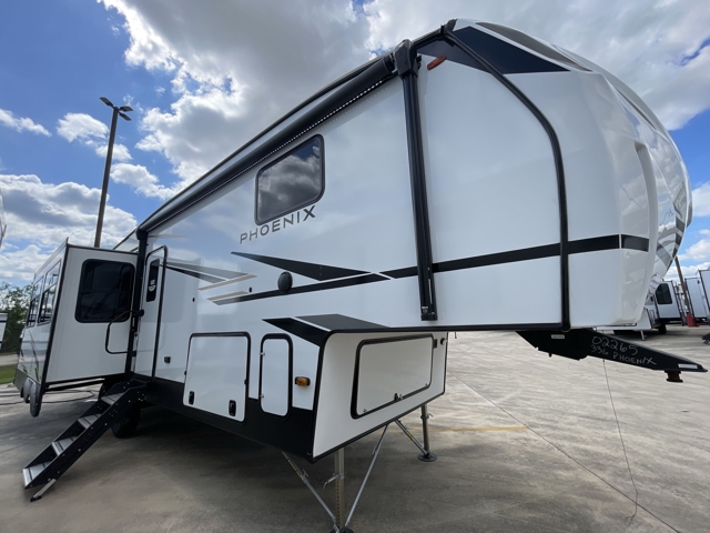 2025 Shasta Phoenix 336RL — photo 1 of 8