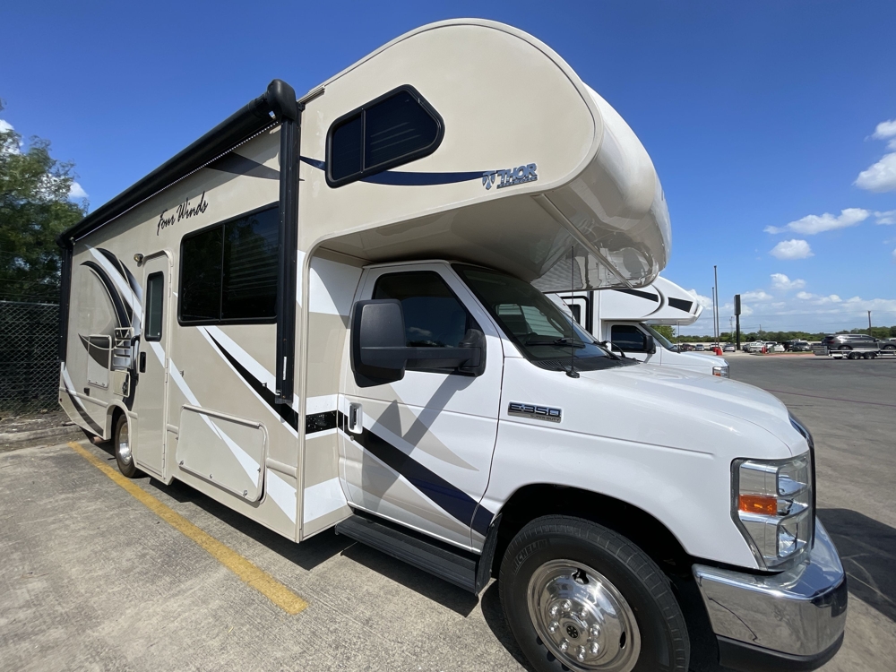 2017 THOR FOUR WINDS 26B