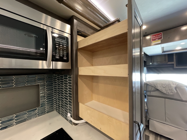 2023 Fleetwood Frontier 36SS — photo 7 of 8
