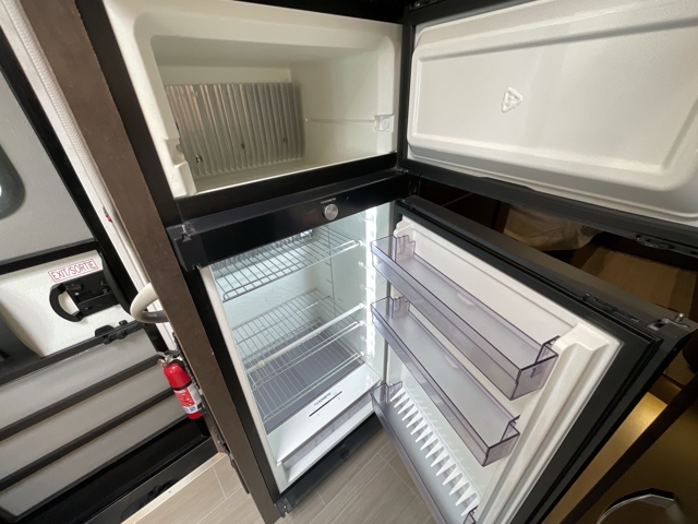2021 Leisure Travel Unity U24TB — photo 7 of 8
