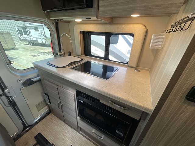2022 Jayco Swift 20A — photo 5 of 8