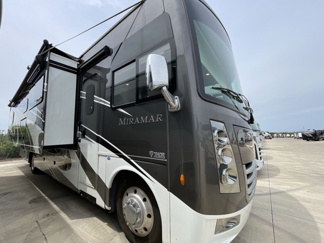 2021 Thor Miramar 35.2 — photo 1 of 8