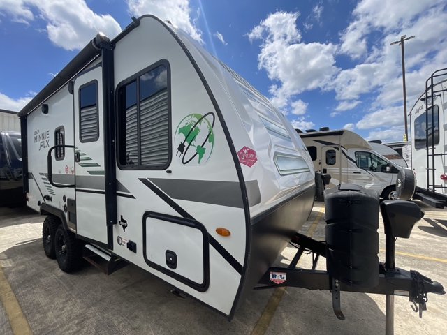 2022 Winnebago Micro Minnie FLX 2100BH — photo 1 of 8