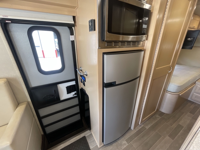 2020 Regency Ultra Brougham 25TB — photo 4 of 8