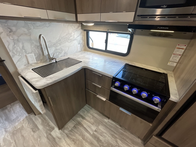 2021 Grand Design Imagine 2800BH — photo 6 of 8