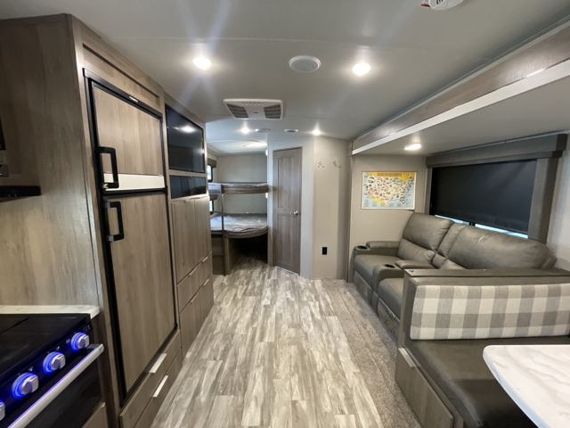 2021 Grand Design Imagine 2800BH — photo 4 of 8