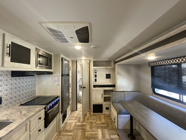 2022 Shasta Shasta 25RB — photo 5 of 8