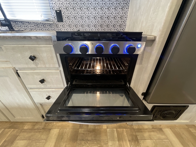 2022 Shasta Shasta 25RB — photo 3 of 8