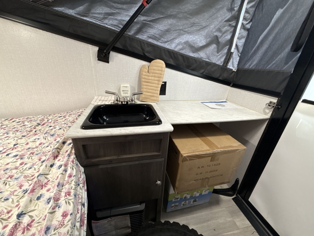 2022 Coachmen Clipper Express 9.0TD — photo 8 of 8