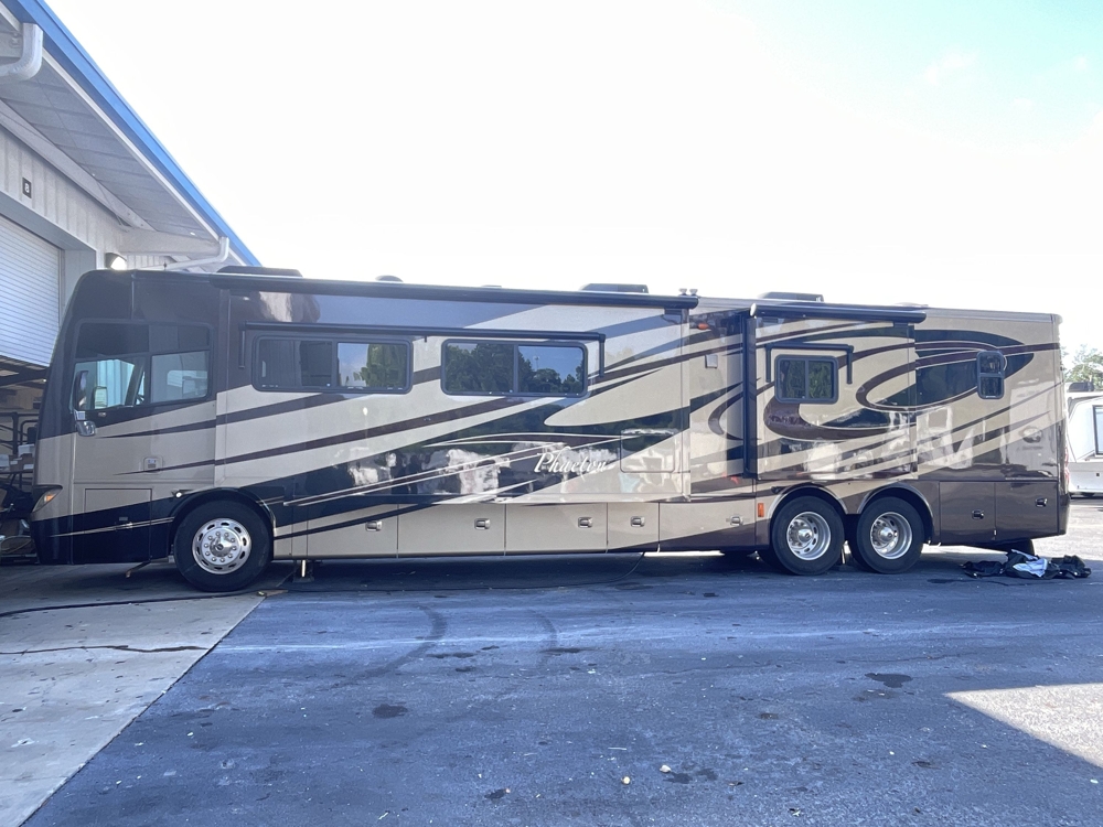 2012 Tiffin Phaeton 42QBH - Stock #2555739 | Midway, FL | Camping World