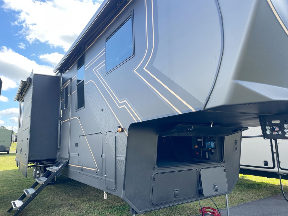 2026 Keystone Raptor 441HB - Stock #2621844 | Dover, FL | Camping World