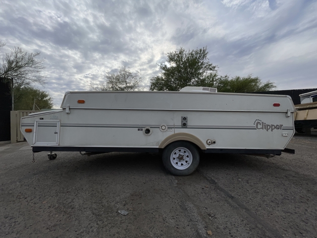 2005 Coachmen Clipper Classic 1285ST — photo 4 of 8