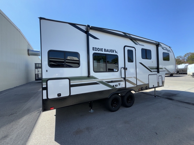 2025 Heartland Eddie Bauer Signature 2500RK — photo 6 of 8