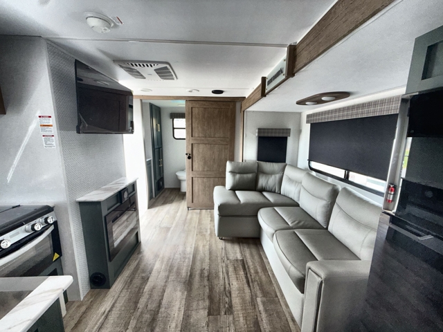 2025 Heartland Eddie Bauer Signature 2300RB — photo 4 of 8