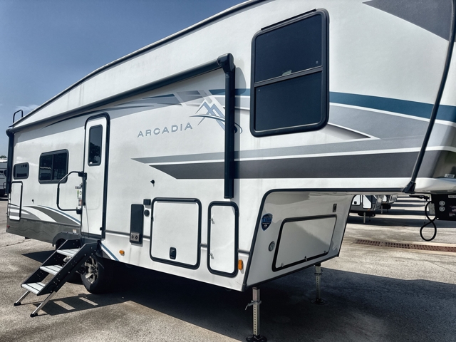 2025 Keystone Arcadia Super Lite 242SLMD — photo 4 of 8