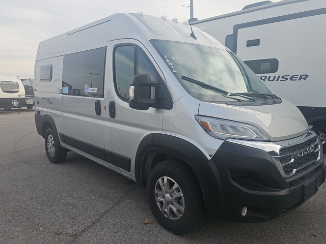 2026 Thor Freedom Elite 17D — photo 6 of 8