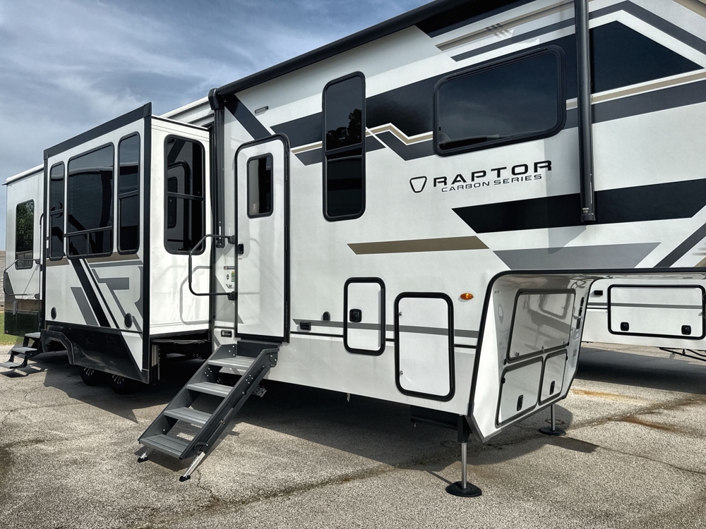 2026 Keystone Carbon 358 — photo 5 of 8
