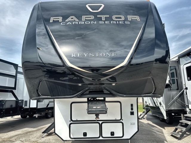 2026 Keystone Carbon 358 — photo 4 of 8