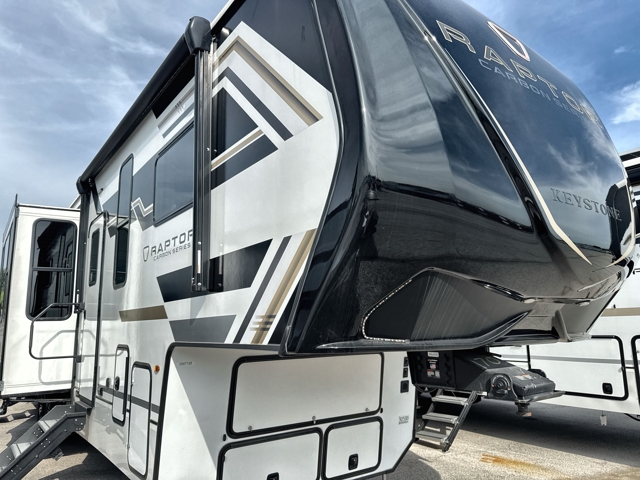 2026 Keystone Carbon 358 — photo 1 of 8