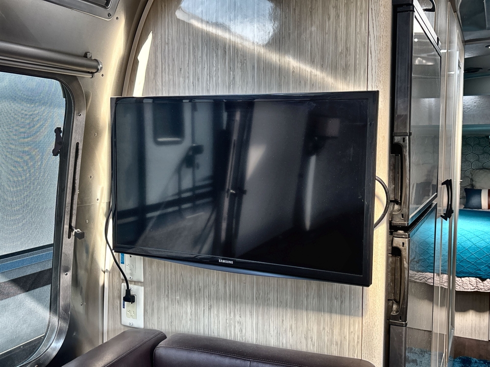 entertainment-center