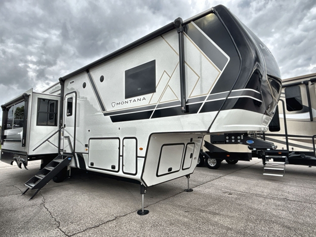 2026 Keystone Montana 3123RL — photo 6 of 8