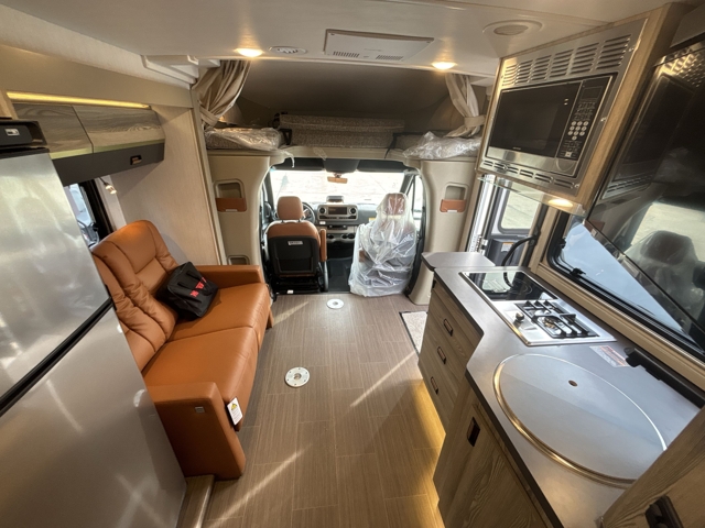 2026 Winnebago View 24R — photo 3 of 8