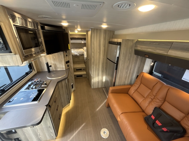 2026 Winnebago View 24R — photo 4 of 8