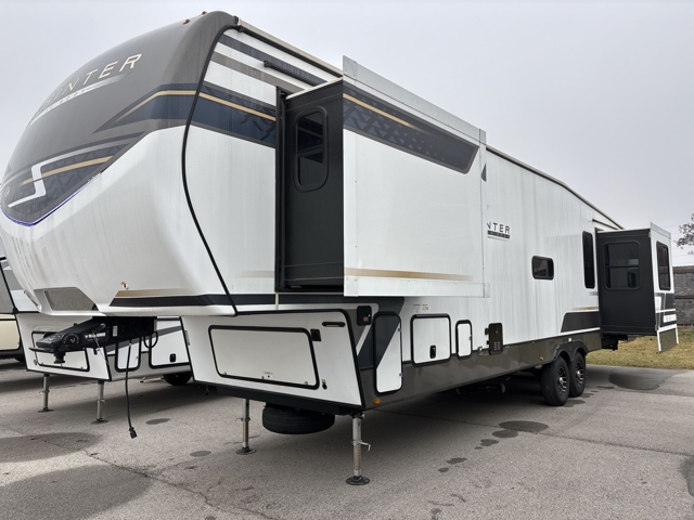2025 Keystone Sprinter 3520RDS — photo 7 of 8