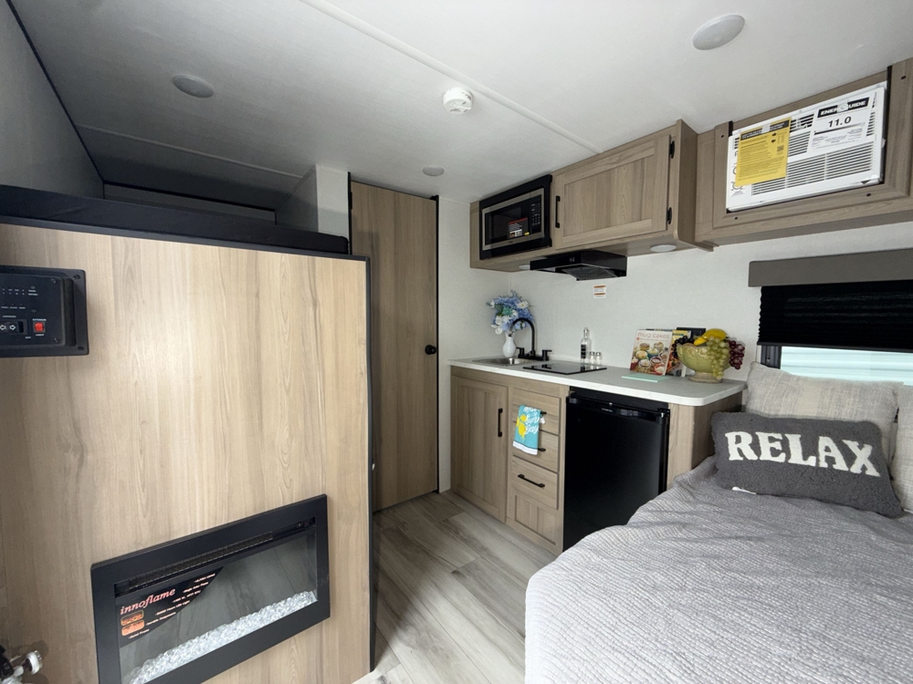 2026 Keystone Coleman 13B — photo 3 of 8