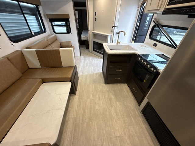 2026 Crossroads Zinger 295BH — photo 4 of 8