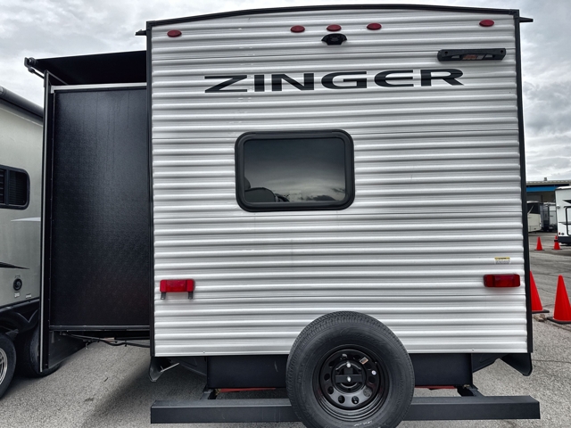2026 Crossroads Zinger 331BH — photo 8 of 8