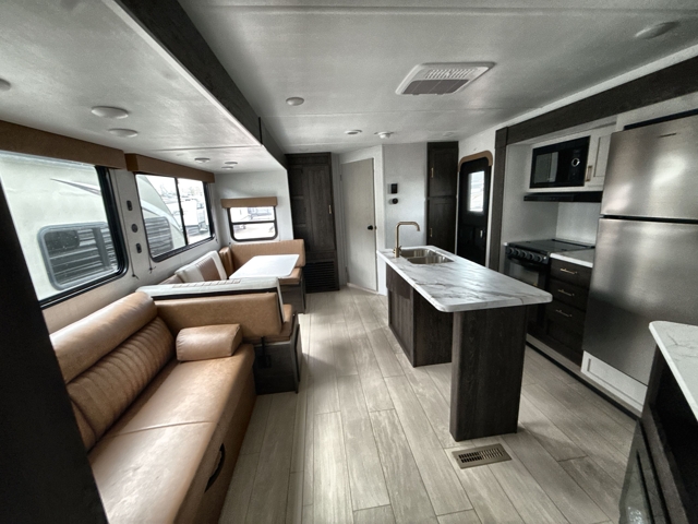 2026 Crossroads Zinger 331BH — photo 4 of 8