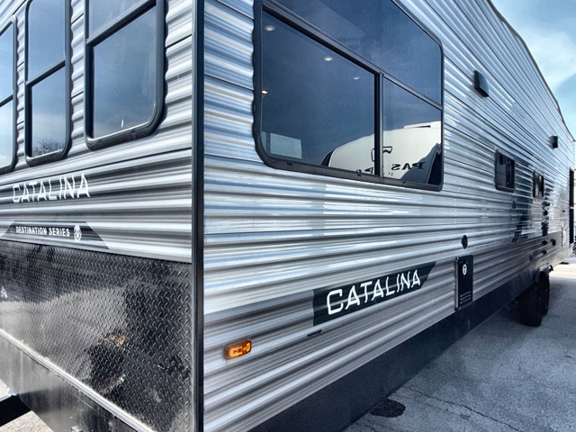 2025 Coachmen Catalina Destination 39MKTS — photo 7 of 8