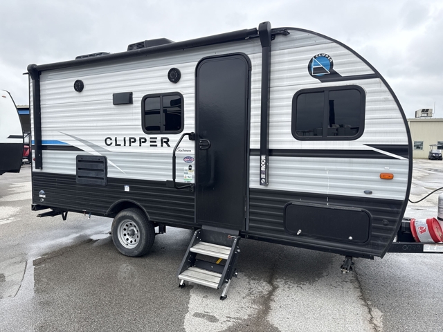 2022 Coachmen Clipper 17BHS — photo 3 of 8