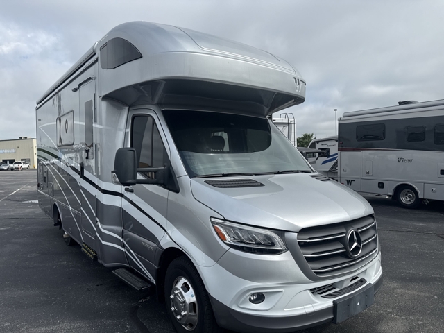 2023 Winnebago View 24D — photo 1 of 8