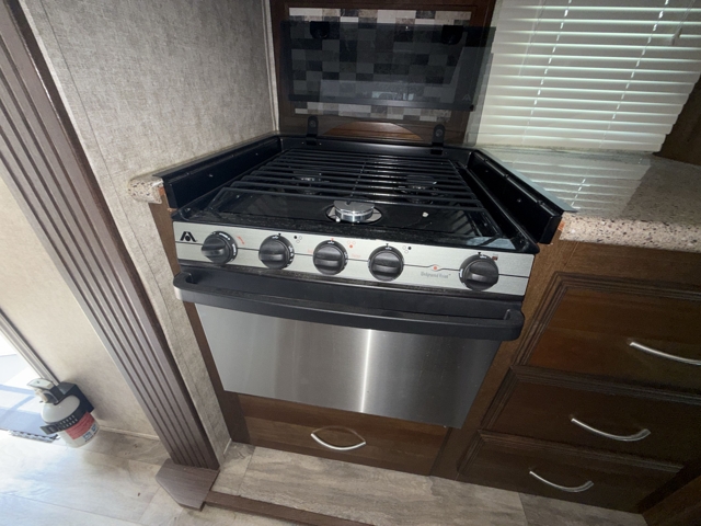 2018 Prime Time Crusader 297RSK — photo 8 of 8