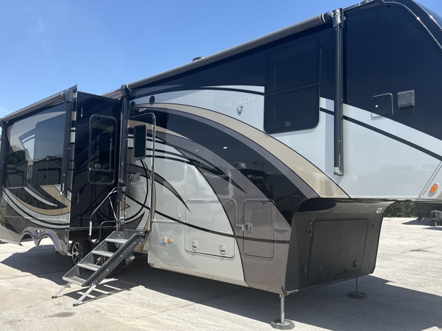 2022 Vanleigh Beacon 34RLB — photo 5 of 8