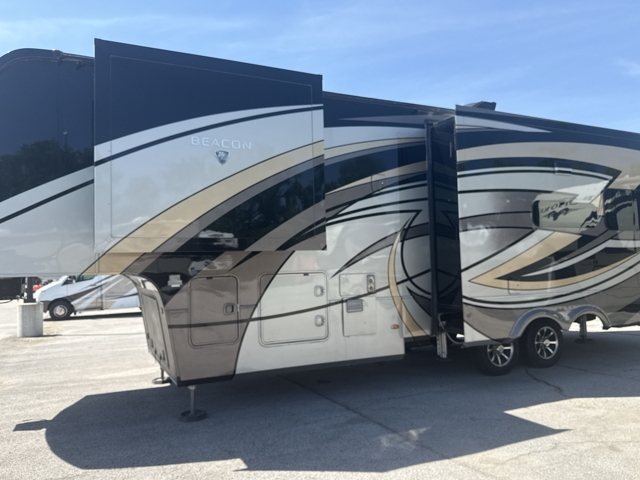 2022 Vanleigh Beacon 34RLB — photo 6 of 8
