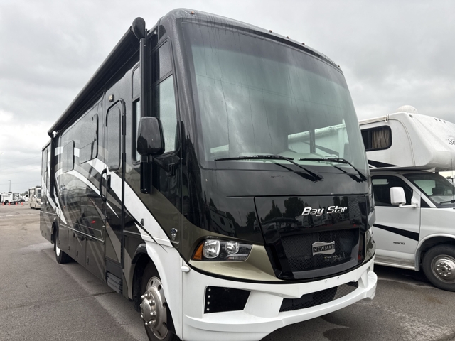 2022 Newmar Bay Star 3416 — photo 1 of 8