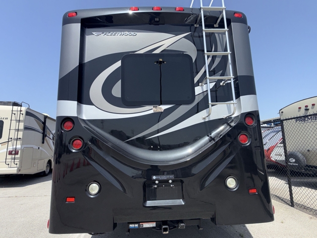 2018 Fleetwood Storm 32A — photo 8 of 8