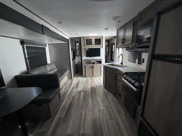 2023 Starcraft Autumn Ridge 26BHS — photo 4 of 8