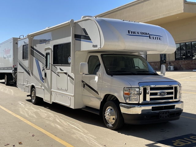 2025 Thor Freedom Elite 28HE — photo 1 of 8