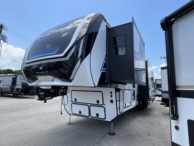 2025 Keystone Fuzion 440 — photo 7 of 8