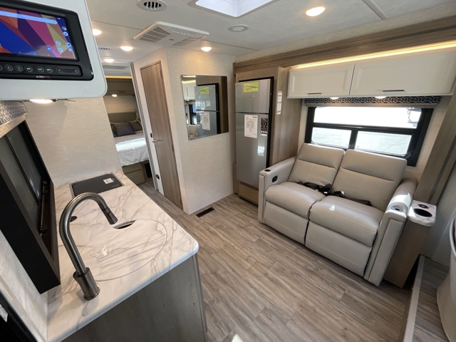 2026 Thor Freedom Traveler A26 — photo 3 of 8