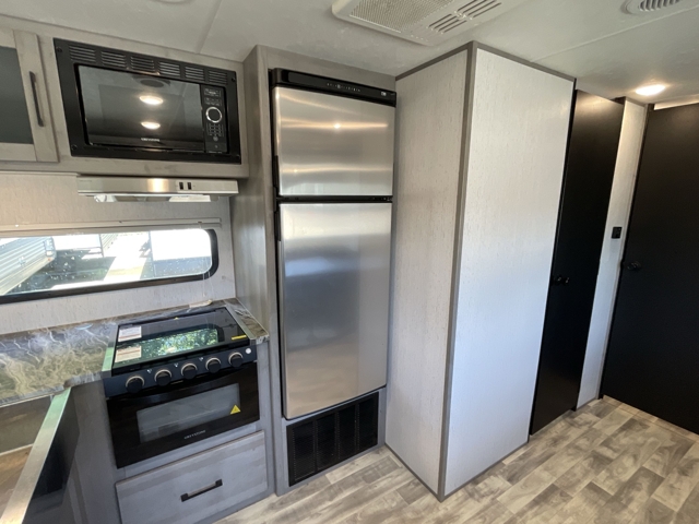 2022 Dutchmen Kodiak Ultra Lite 283BHSL — photo 8 of 8
