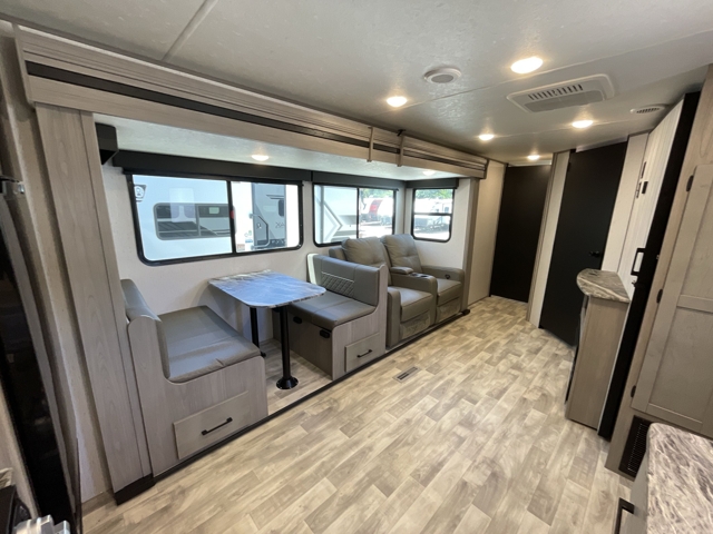 2023 Dutchmen Kodiak Ultra-lite 257RKSL — photo 3 of 8