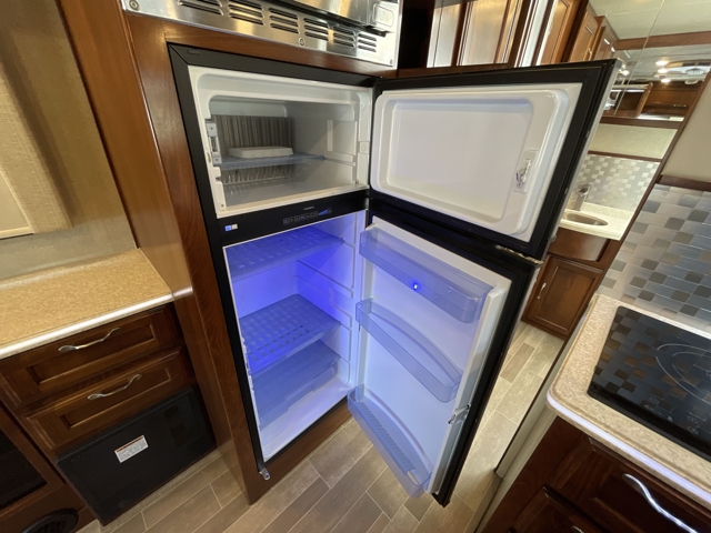 2020 Regency Ultra Brougham 25TB — photo 6 of 8