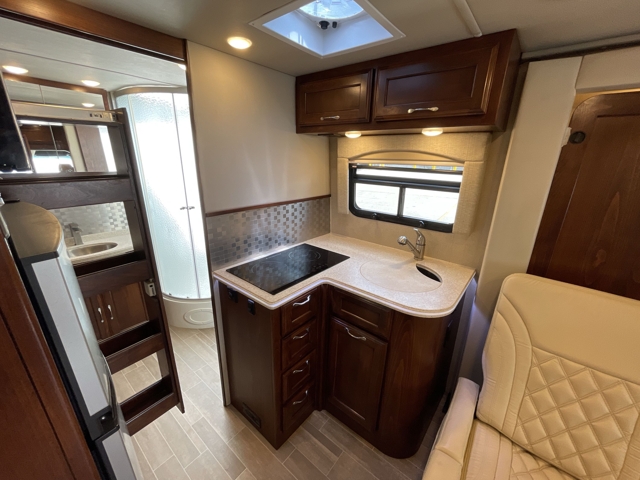 2020 Regency Ultra Brougham 25TB — photo 7 of 8