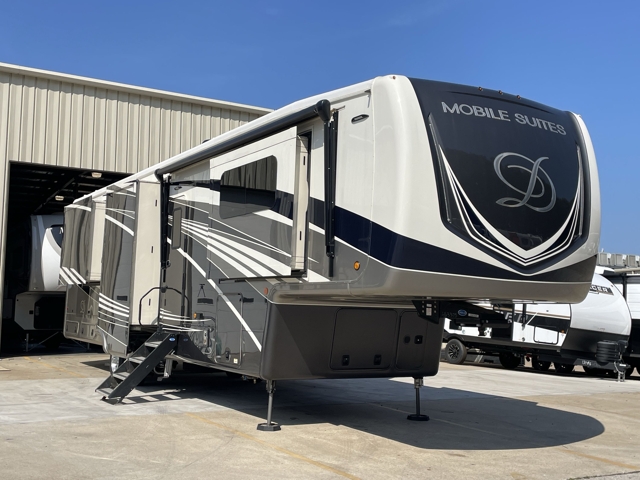 2021 DRV Luxury Suites Mobile Suites 41FKMB — photo 1 of 8